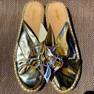 Old Navy Funky Metallic Slide with Bow